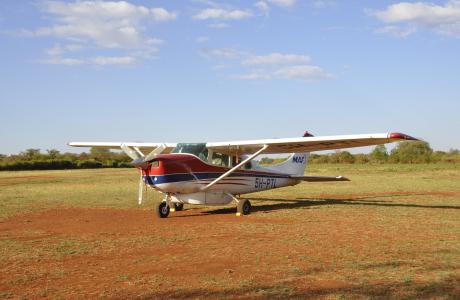 Cessna 206 5H-PTL