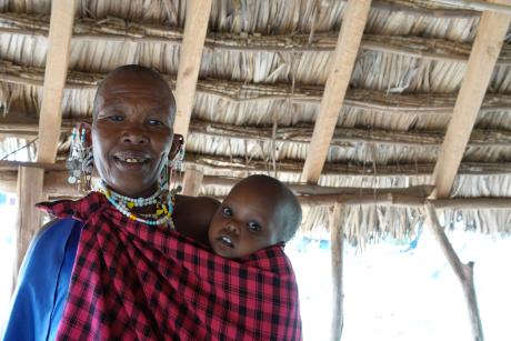 Natajewo Moko and her daughter, Helen Moko